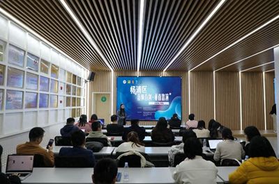 互联网信息咨询服务 连接信息与需求的桥梁